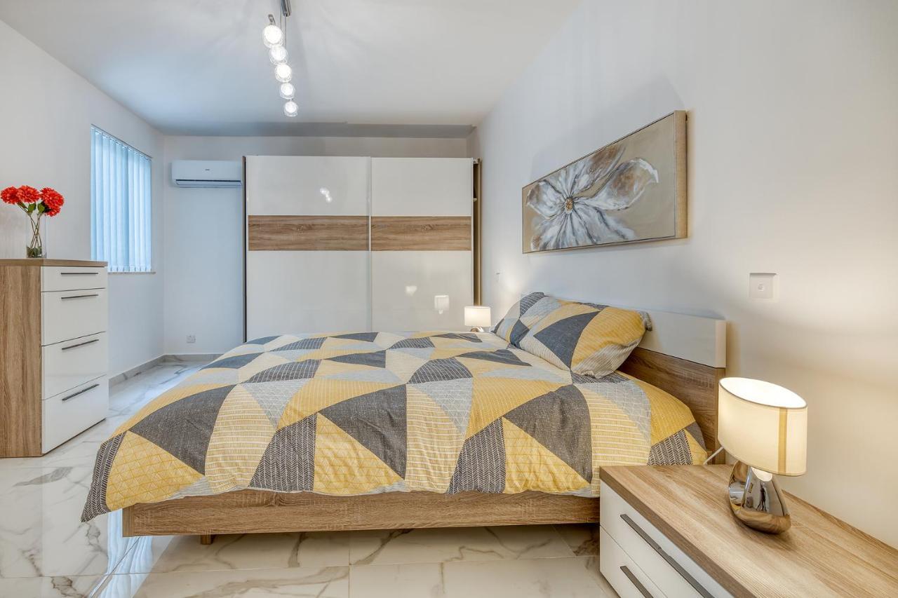Stylish 2Br Apartment In Central St Julians Saint Julian's 外观 照片