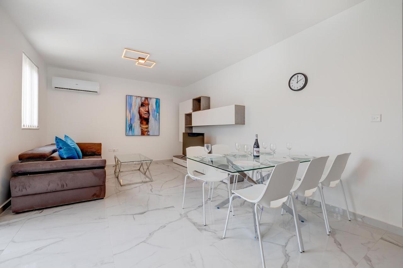 Stylish 2Br Apartment In Central St Julians Saint Julian's 外观 照片